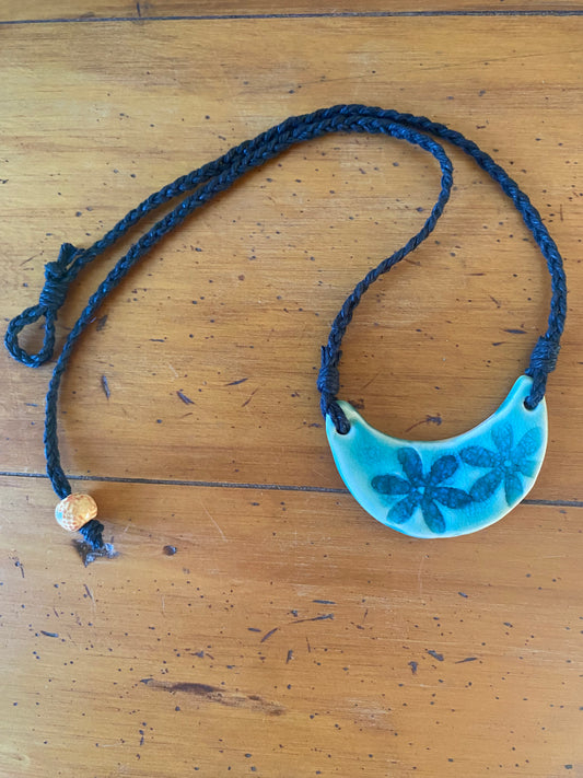 Moon Choker flowers