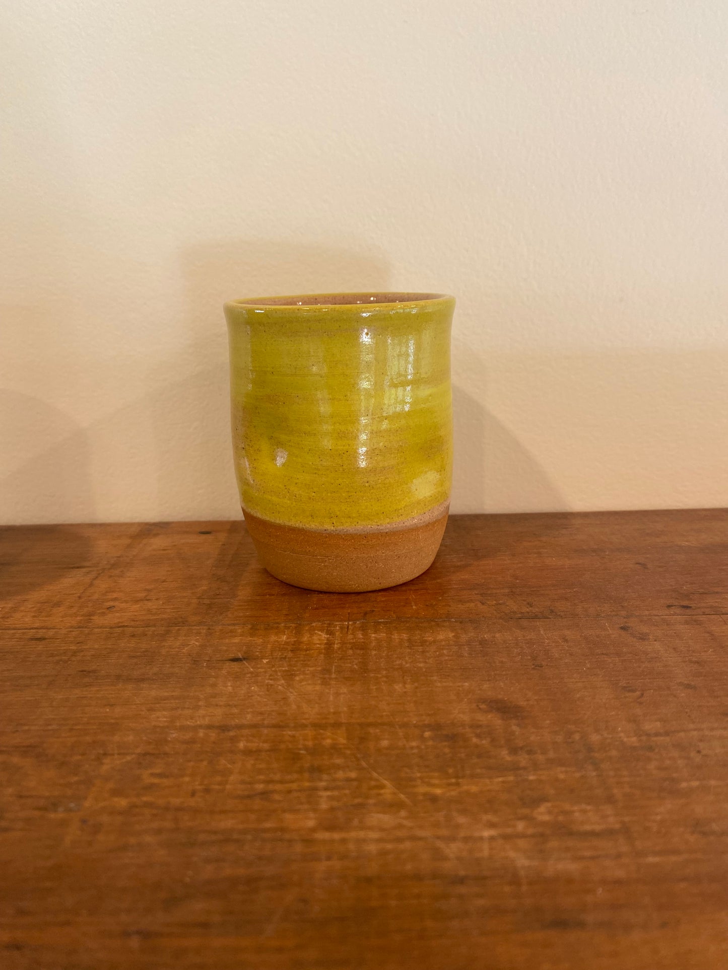 Thumb grip tumbler lime Small
