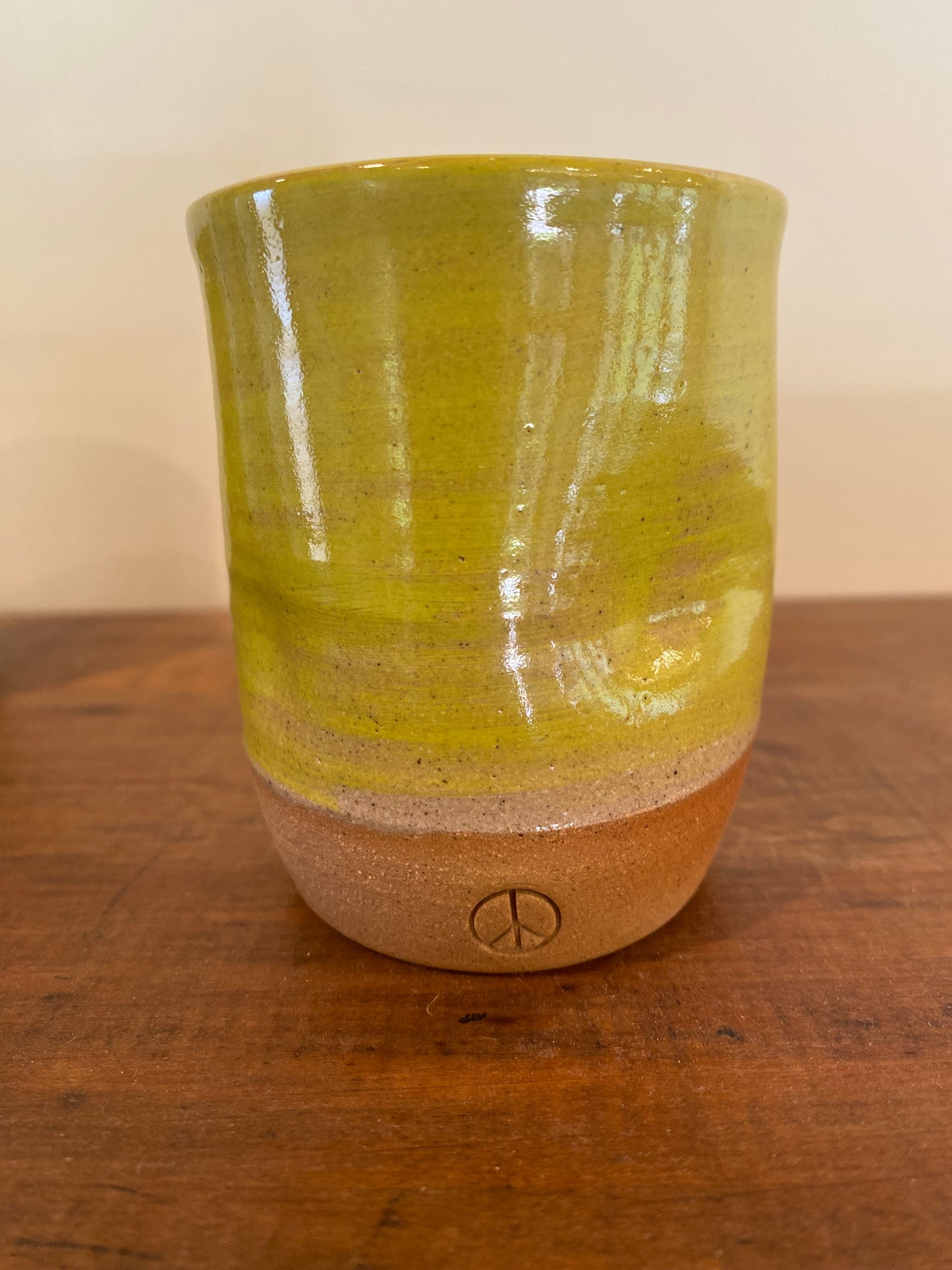 Thumb grip tumbler lime Small