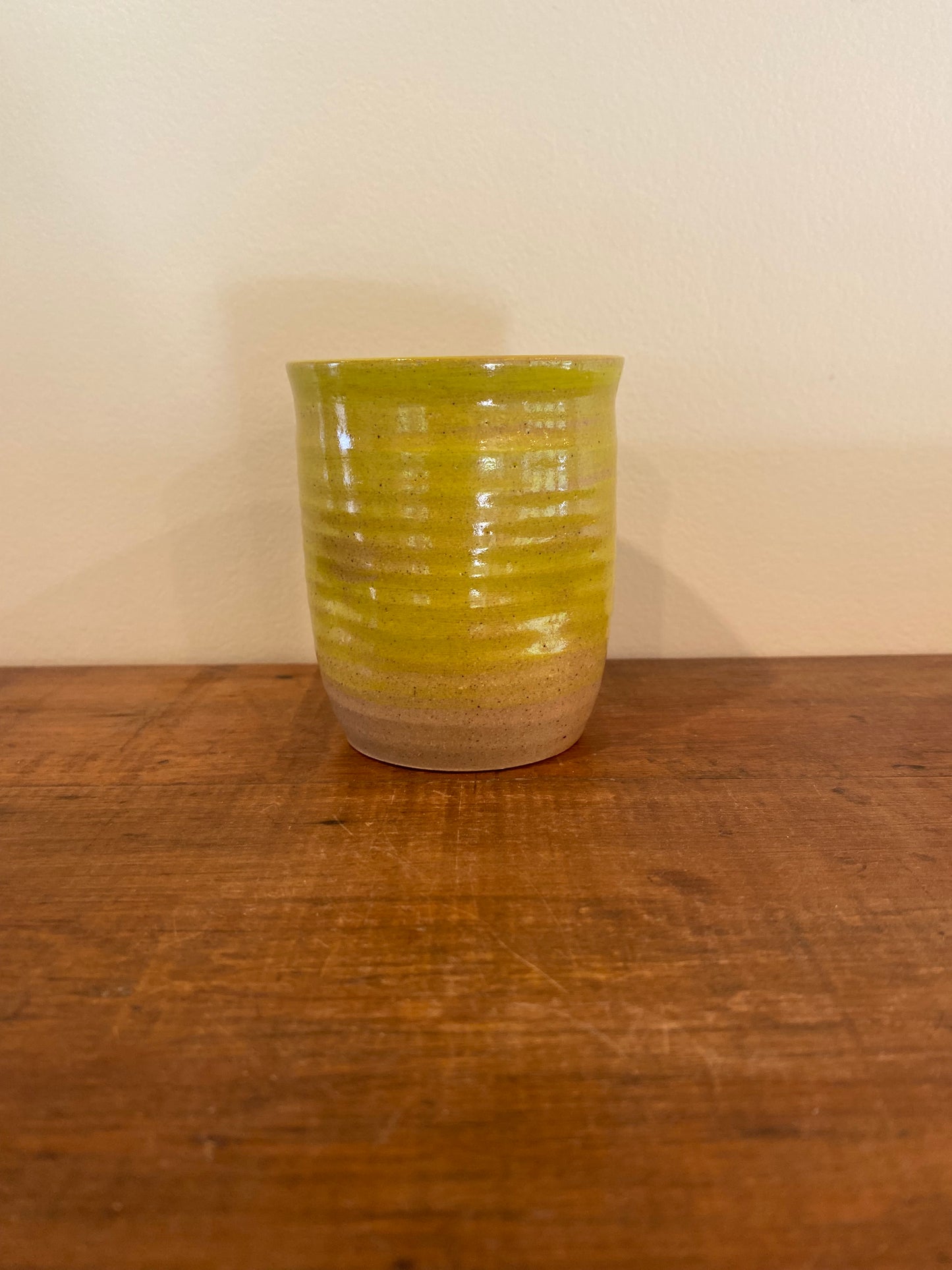 Thumb grip tumbler lime Small