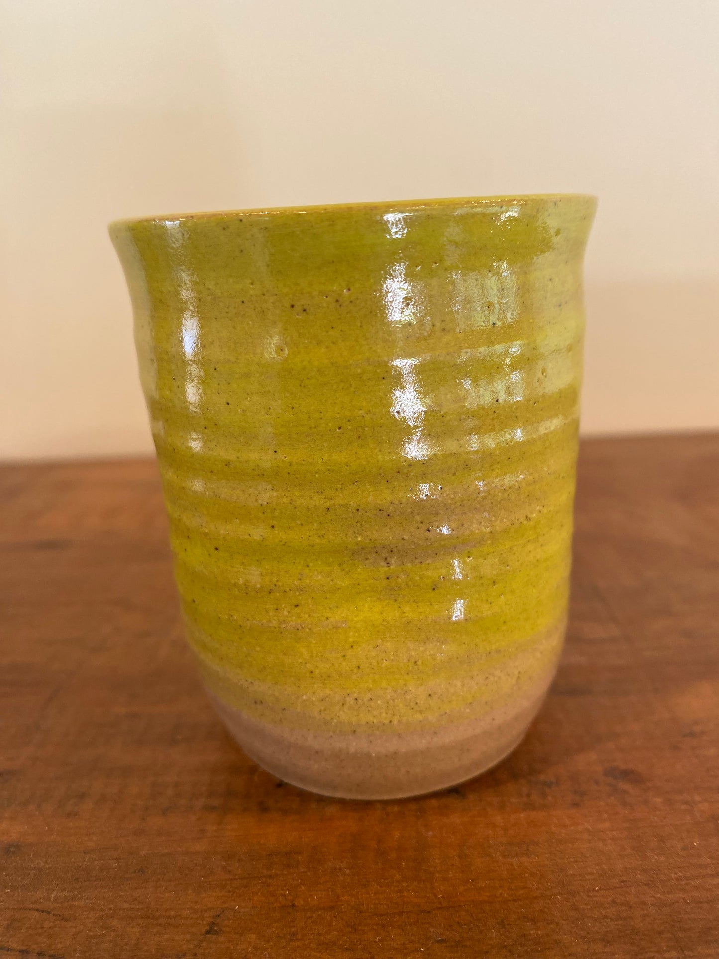 Thumb grip tumbler lime Small